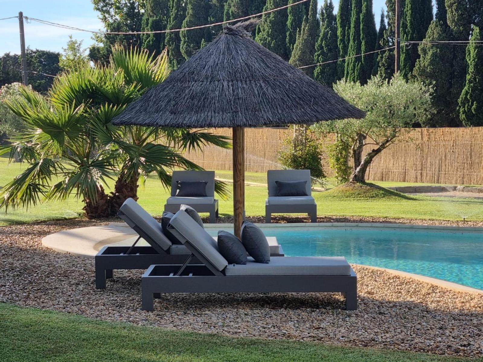 Bed and Breakfast Mas Paloma Rognonas Exterior foto